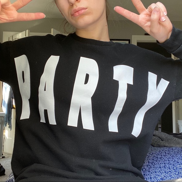 Forever 21 PARTY Crewneck Sweater - Picture 1 of 3
